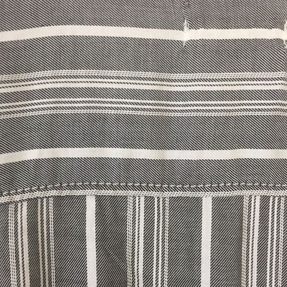 🅢🅐🅛🅔 Max Studio Striped Top - Picture 10 of 14